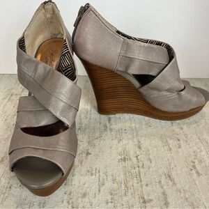 SEYCHELLES Risky Business Leather Wedge Platform Sandals Size 7.5 Strappy